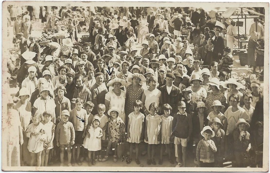 Fêtes du village avec les frites de Léontine